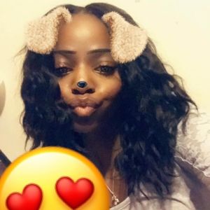 Meet your Posher, Adriana